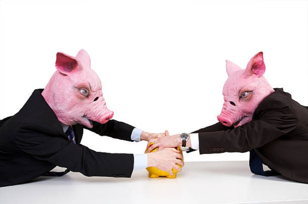 Menjual Agama untuk Memperkaya Diri, Orang Ini Dikutuk Jadi&nbsp;Babi