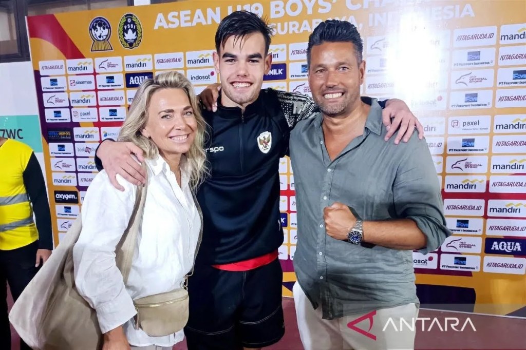 Bangganya Ibunda Jens Raven usai Sang Anak Cetak 2 Gol Lawan Timor&nbsp;Leste